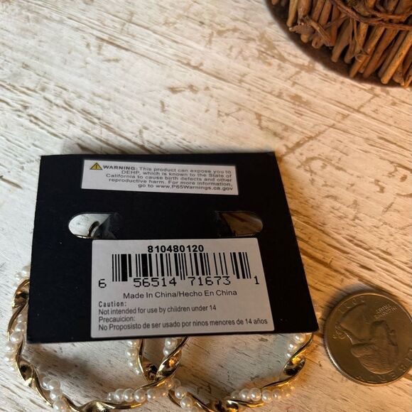 NEW! Goldtone Hoop Earrings Hypoallergenic  NWT
New with tags - Picture 4 of 4